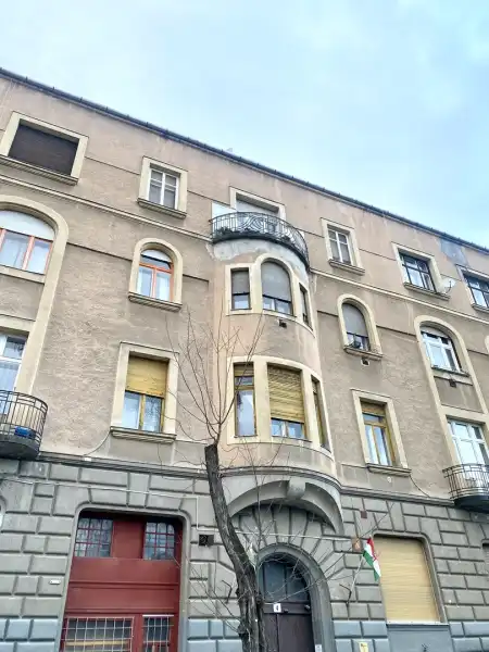 Eladó téglalakás, Budapest, VIII. kerület 2 szoba 73 m² 55.6 M Ft