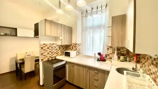 Kiadó téglalakás, Budapest, VIII. kerület 2 szoba 67 m² 250 E Ft/hó